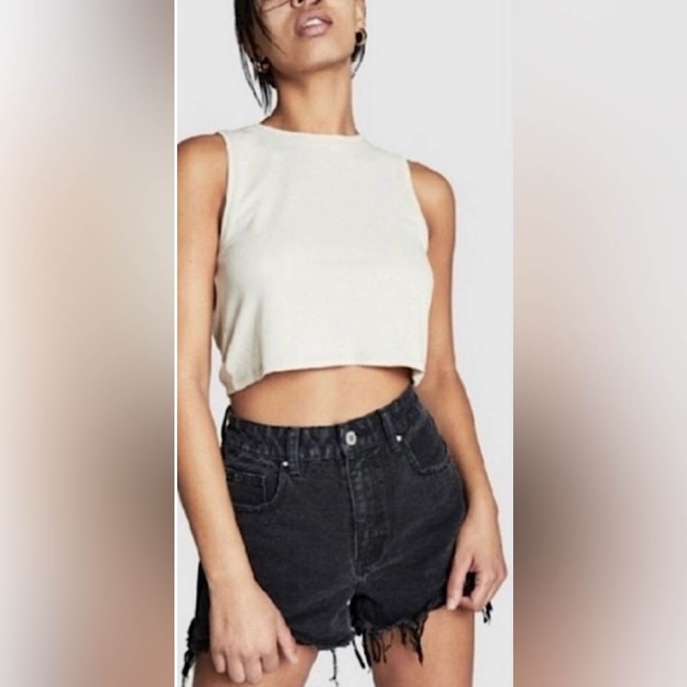 Zara Women’s Black Denim Cutoff Shorts Size 4